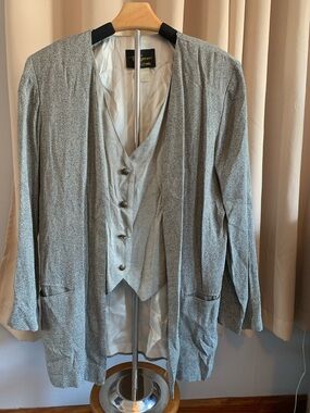 TONI GARMENT VINTAGE Women's Grey Herringbone Jacket with Attached Vest